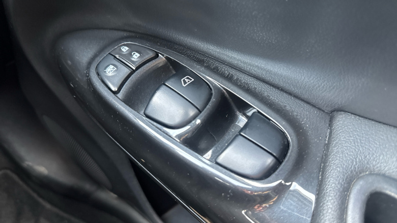 Nissan Juke 1.6 Tekna 5dr Xtronic [Bose] Petrol Hatchback